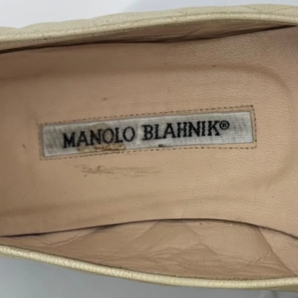 MANOLO BLAHNIK Leather Ballet Flat Quilted Cream Shoe Cap Toe Pointed Toe Patent